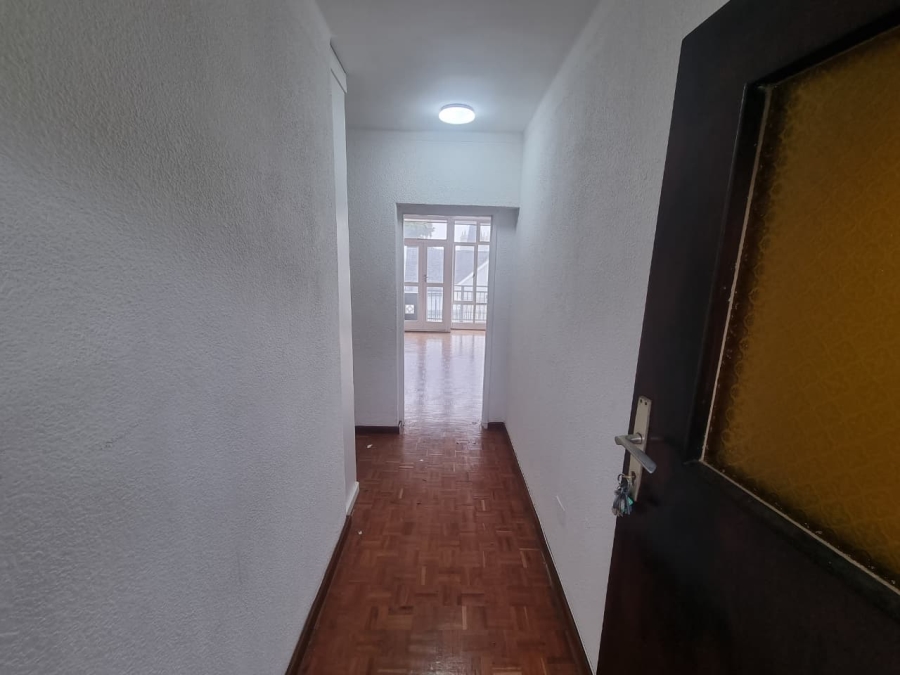 1 Bedroom Property for Sale in Sea Point Western Cape